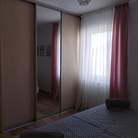 ביוגראד נה מורו Family Apartment B&B מראה חיצוני תמונה