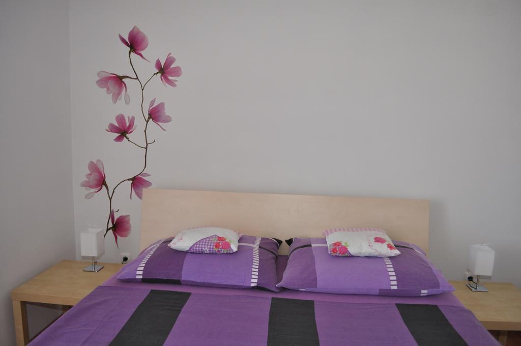 ביוגראד נה מורו Family Apartment B&B מראה חיצוני תמונה